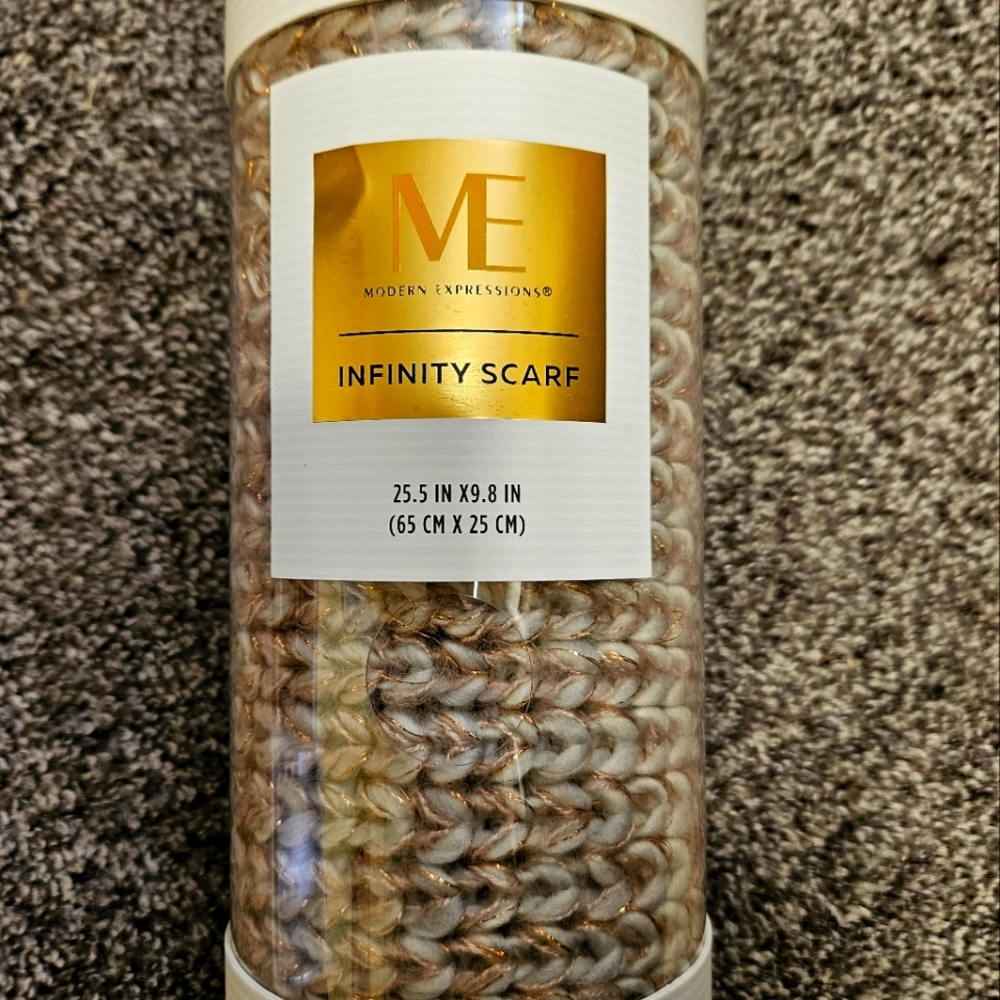 Infinity scarf